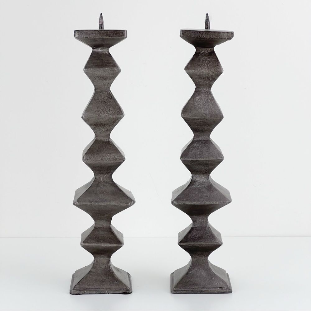 Modern Heavy Metal Art Candle Holders Zig Zag Connected Diamond Shape Set Of 2